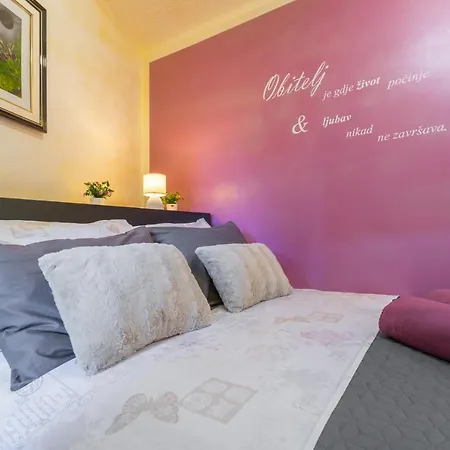 Apartament Tomas *