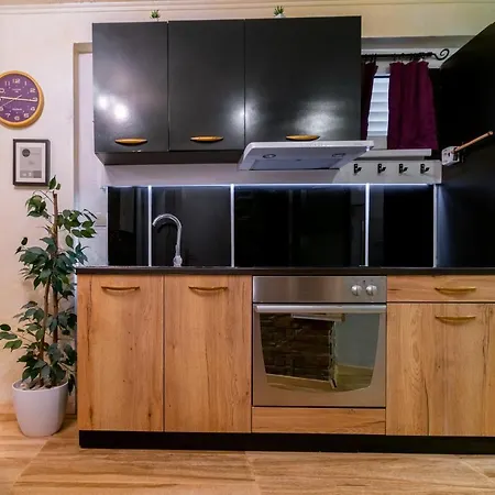 Apartament Tomas *